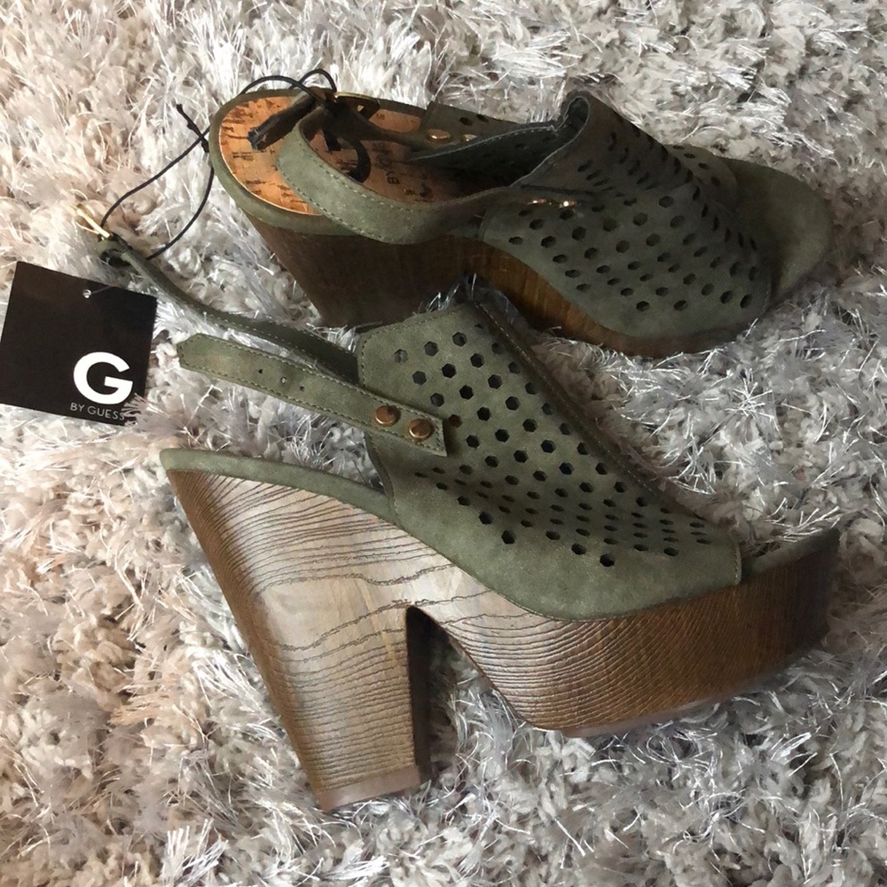 Olive Guess Wedges - Picture 2 of 3